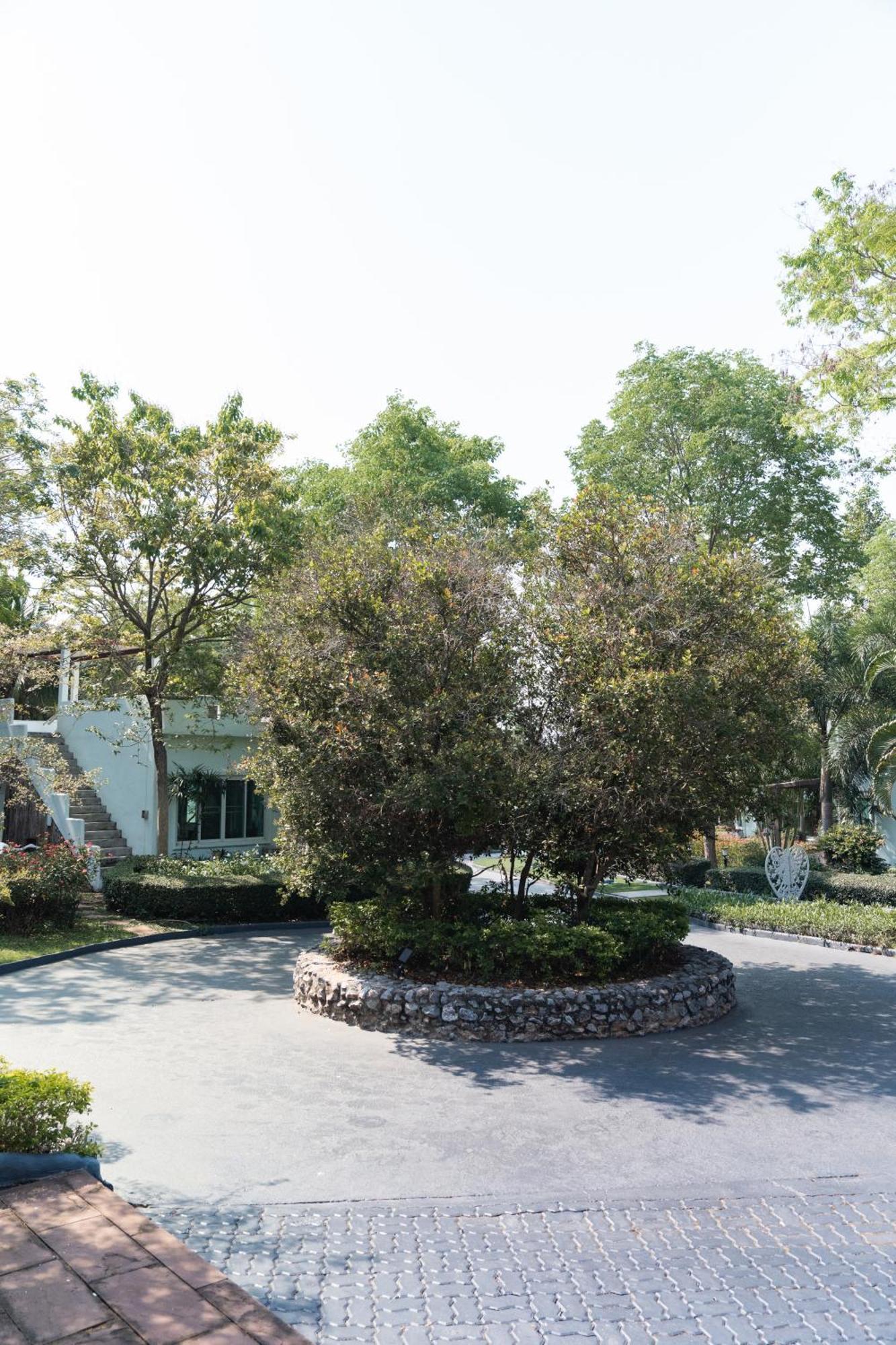 Villa Reina Resort Nong Nam Daeng Exterior foto